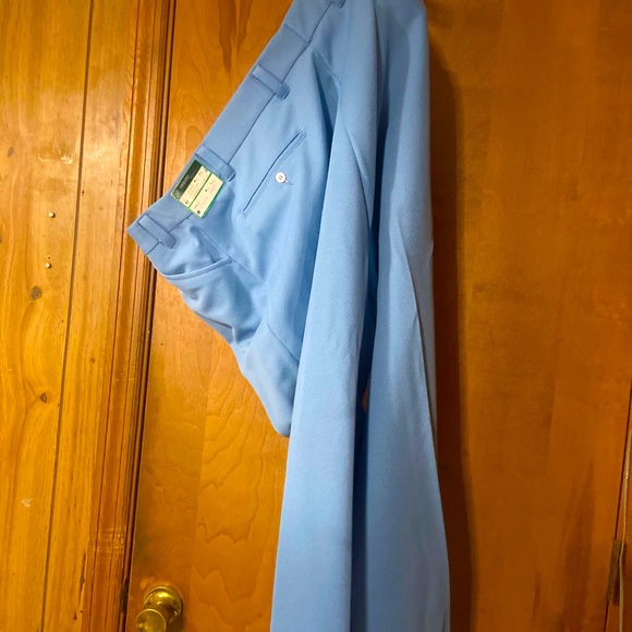 Sold as an outfit. Message me if you have any questions! 😊 - Picture 3 of 9